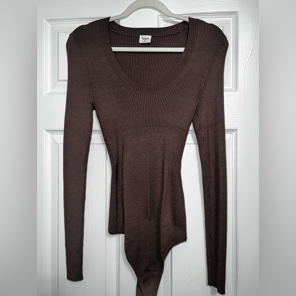Abercrombie brown sweater top